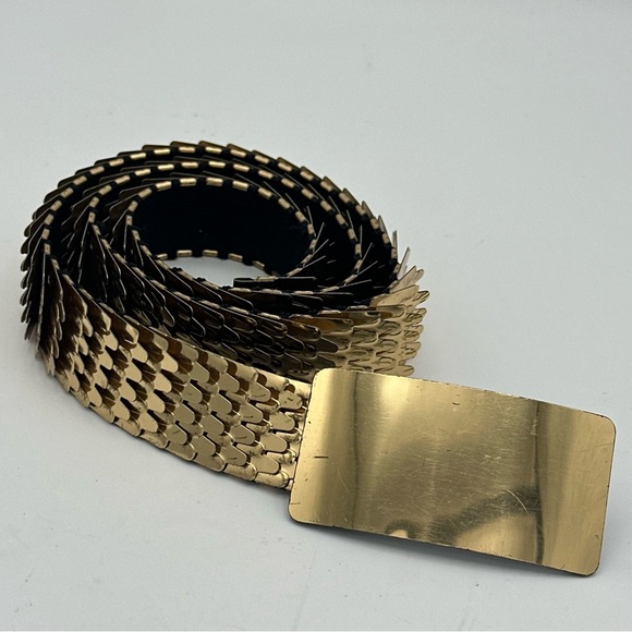 Vintage Accessories - VTG 80s Stretch Gold Waist Cinch Belt OSFM *See Photos for Measurements